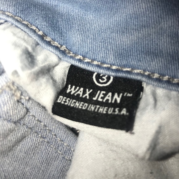 Size 3 High-Rise Wax Jeans with 5 buttons - Picture 8 of 9